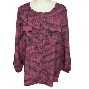 Anne Klein Snake Print Button Up Shirt‎ Blouse Size L Burgundy Roll Tab Sleeve